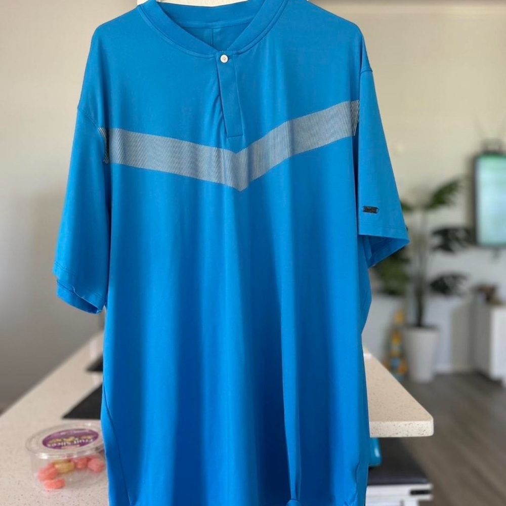 Tiger Woods Nike golf shirt